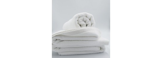 Białe ręczniki hotelowe 100% bawełna